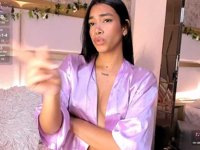 LunaRoussel live cam on BongaCams
