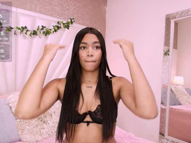 LunaRoussel live cam on BongaCams