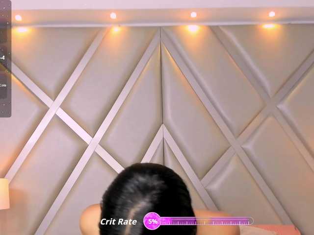 LunaRoussel live cam on BongaCams