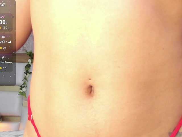 LunaRoussel live cam on BongaCams
