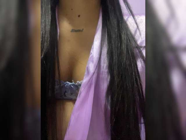 LunaRoussel live cam on BongaCams