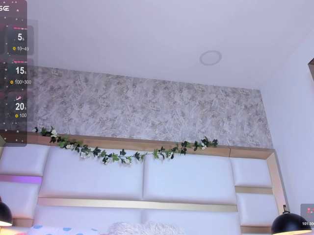 LunaRoussel live cam on BongaCams
