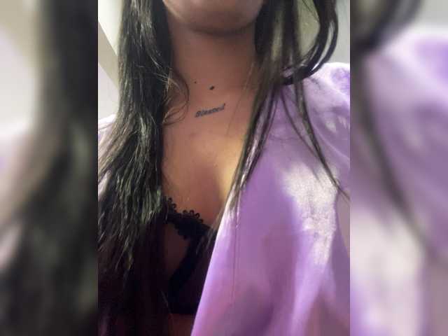 LunaRoussel live cam on BongaCams