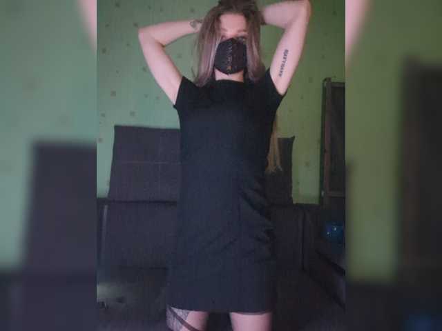 LunaNylon's BongaCams show and profile