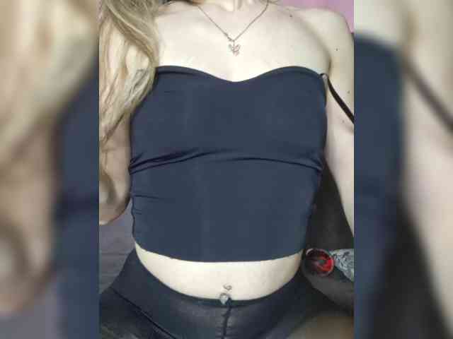 LunaNylon webcam