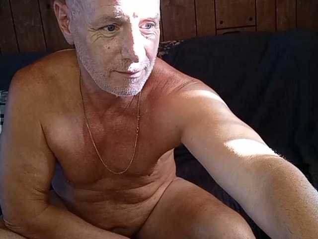 Clubthump live webcam show