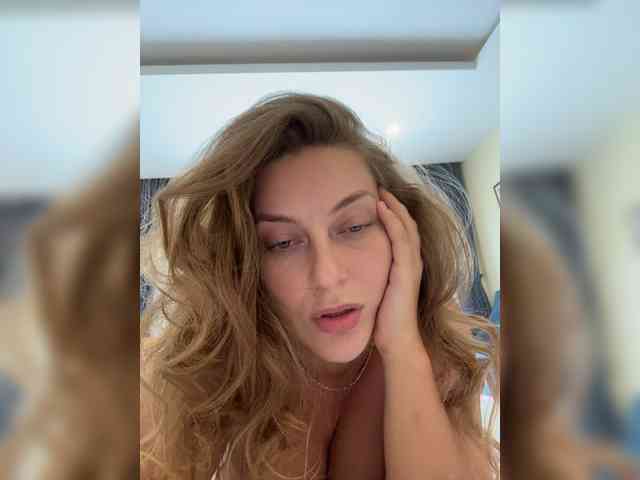 -Hypnotic-Gaze- Sex Cam Show