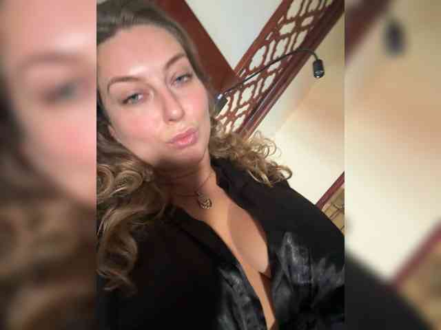 -Hypnotic-Gaze- Sex Cam Show