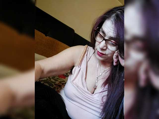 Cristinatina's BongaCams show and profile