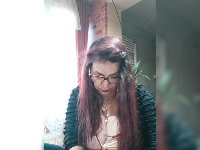 Cristinatina's BongaCams show and profile