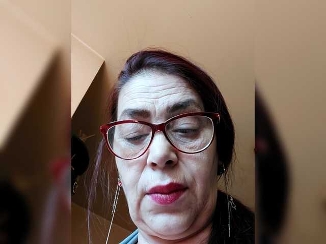 Cristinatina's BongaCams show and profile