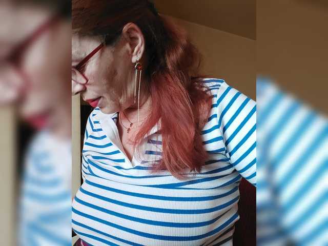 Cristinatina live cam on BongaCams