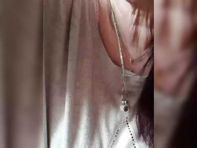 Cristinatina's BongaCams show and profile