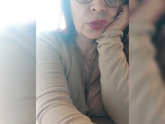 Cristinatina's BongaCams show and profile