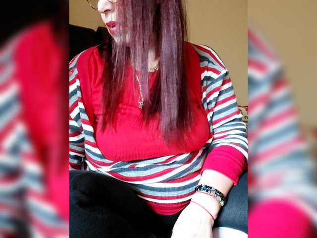 Cristinatina's BongaCams show and profile