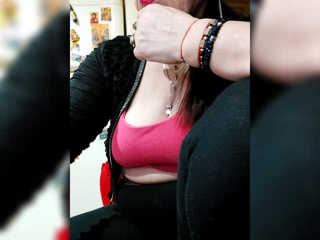 Sex chat gratuit in direct cu Cristinatina pe BongaCams