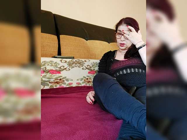 Cristinatina's BongaCams show and profile