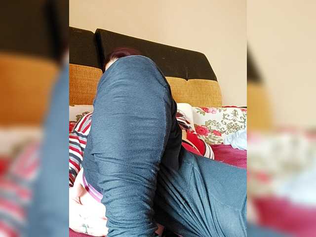 Cristinatina's BongaCams show and profile