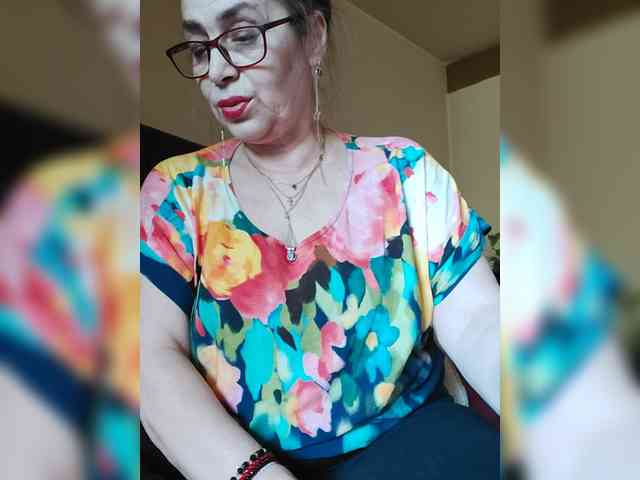 LoveTinaForever webcam