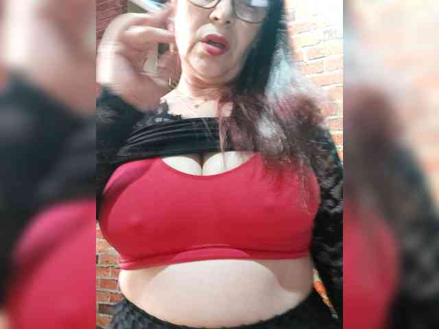 LoveTinaForever webcam