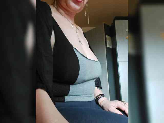 LoveTinaForever webcam