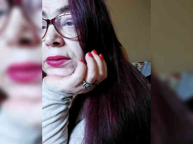 LoveTinaForever webcam