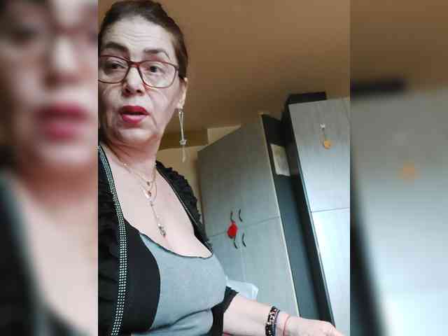 LoveTinaForever webcam