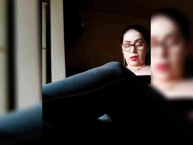 LoveTinaForever webcam