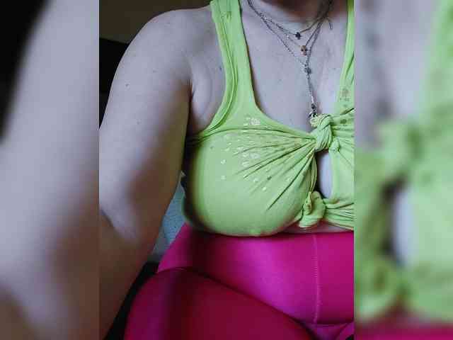 LoveTinaForever webcam