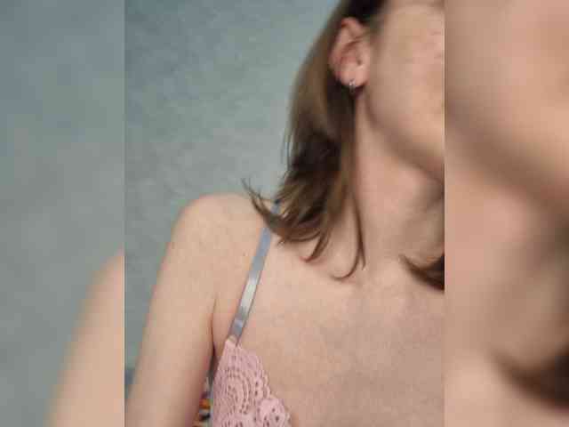 SharlottaChan webcam