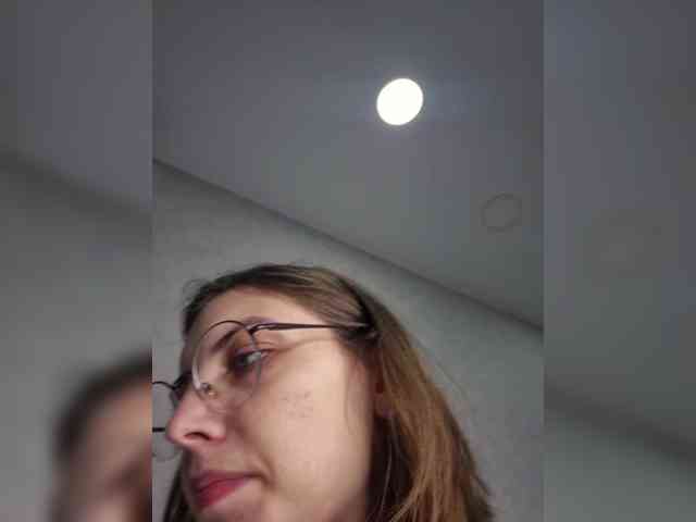 SharlottaChan webcam