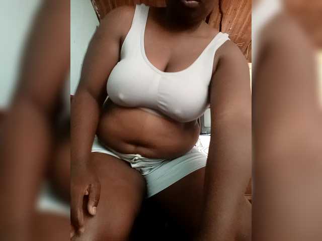 Miacharme live cam on UnifiedCams