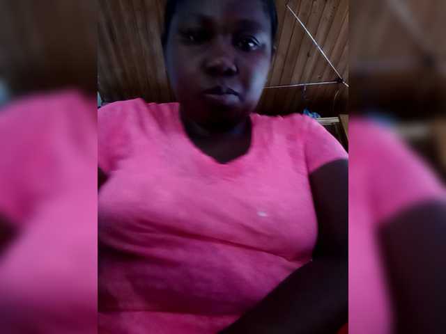 Miacharme Live Cam on BongaCams