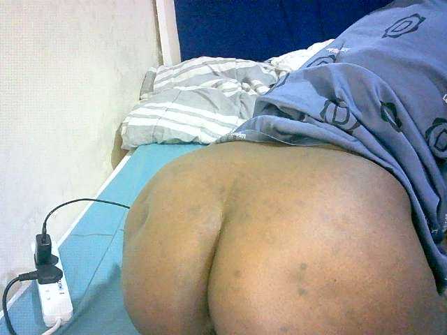 Hornyvibes live cam on BongaCams