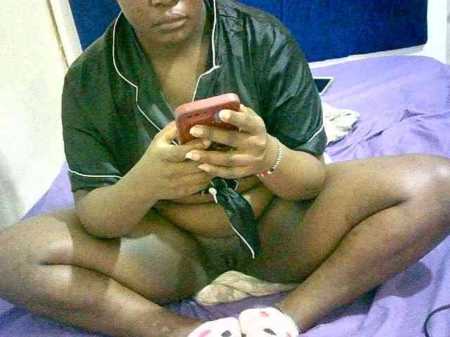Hornyvibes webcam