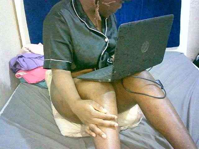 Hornyvibes webcam