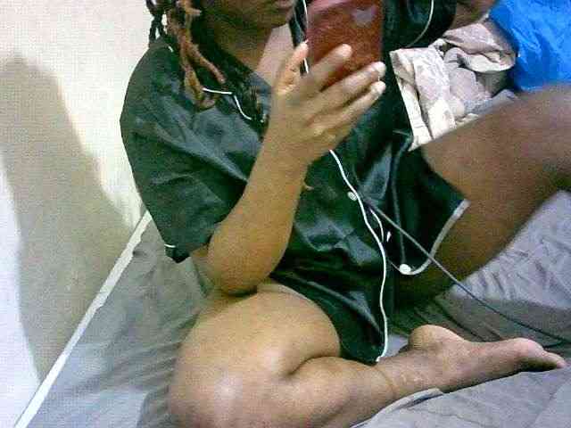 Hornyvibes webcam