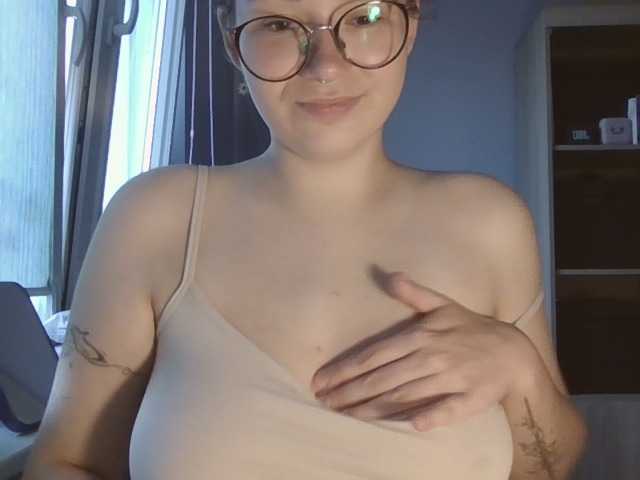 KatyTasty live cam on BongaCams