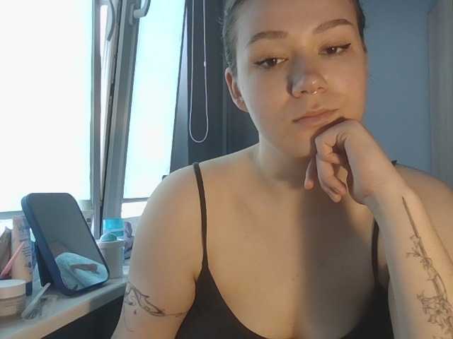 KatyTasty live cam on BongaCams