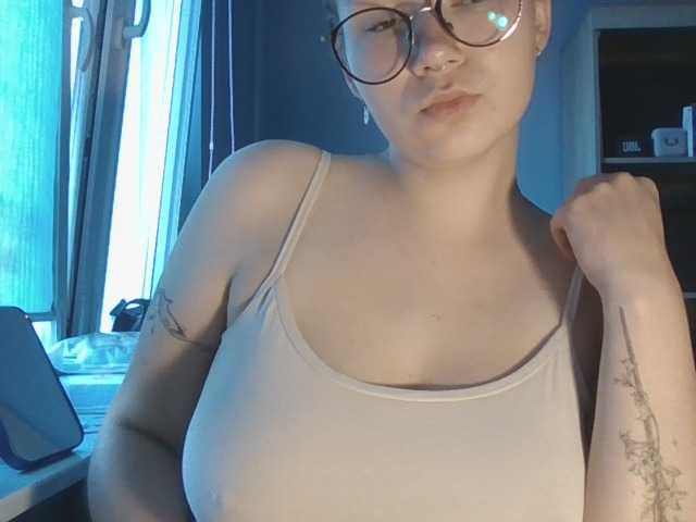 KatyTasty live cam on BongaCams