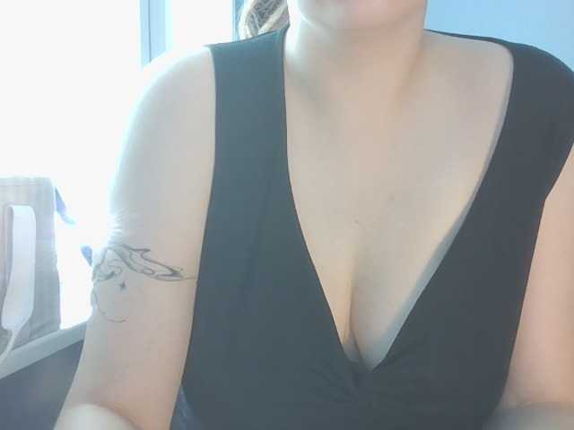 KatyTasty live cam on BongaCams