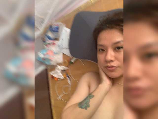 Phoebe90 live cam on BongaCams