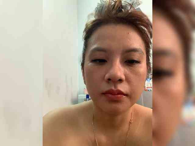 Phoebe90 webcam
