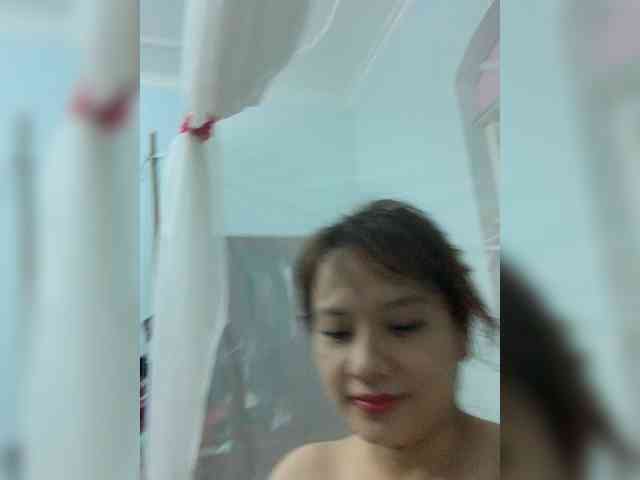 Phoebe90 webcam