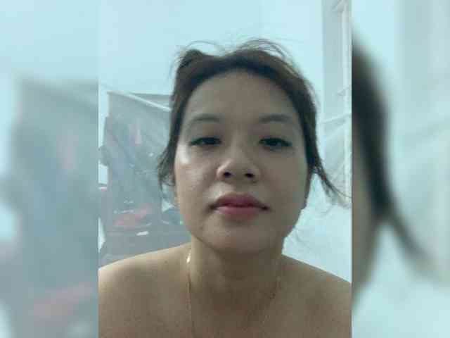 Phoebe90 webcam