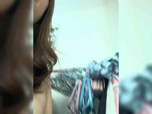 Phoebe90 webcam