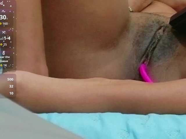 shyblacksweetiee live cam on BongaCams