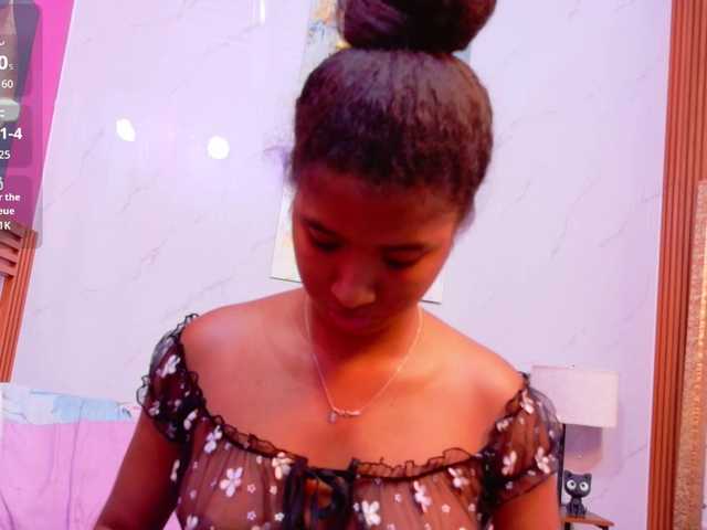 shyblacksweetiee live cam on BongaCams