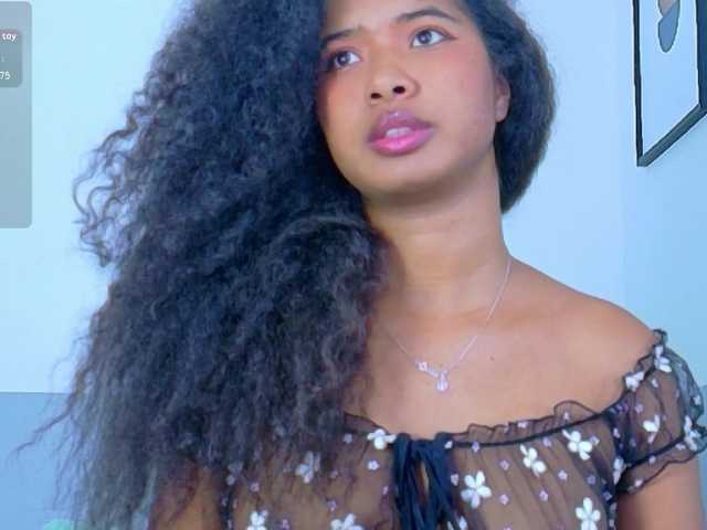 shyblacksweetiee live webcam show