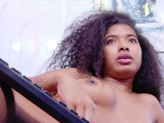 shyblacksweetiee live cam on BongaCams